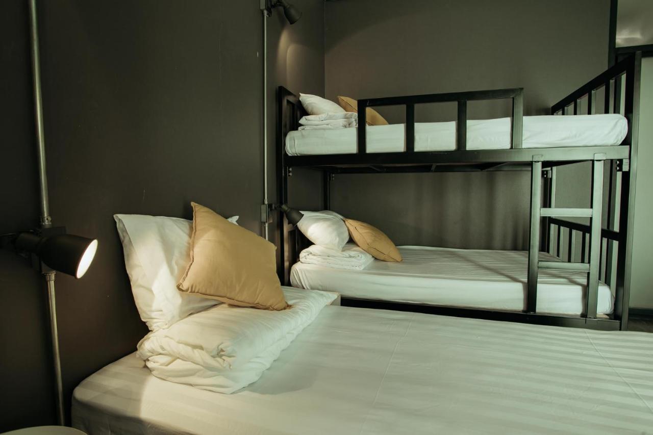 Bed and Breakfast Fashen Poshtel à Chiang Mai Extérieur photo