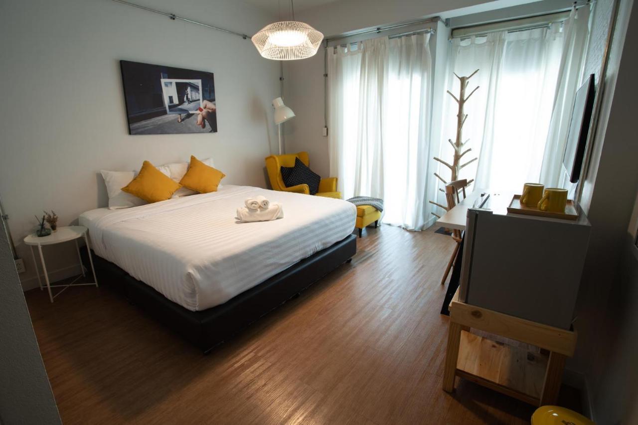 Bed and Breakfast Fashen Poshtel à Chiang Mai Extérieur photo