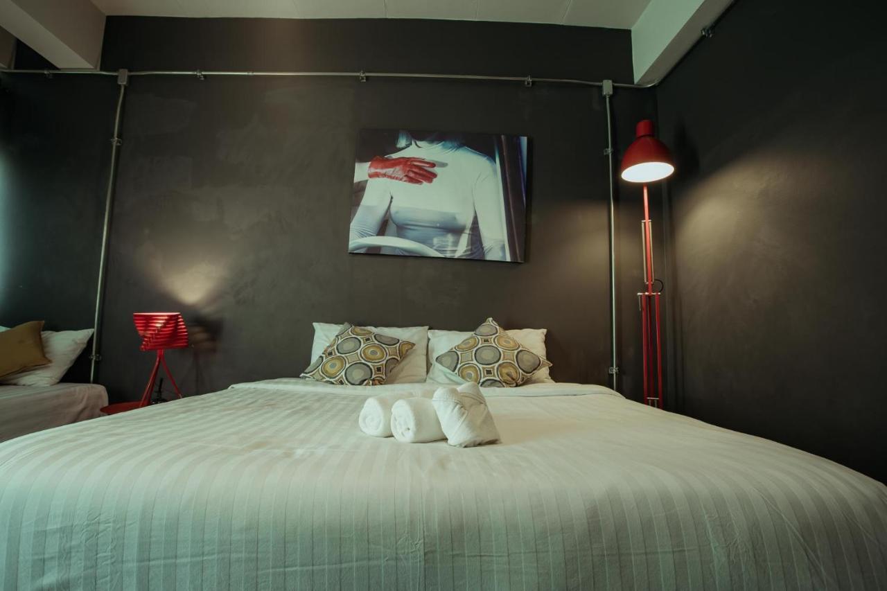 Bed and Breakfast Fashen Poshtel à Chiang Mai Extérieur photo
