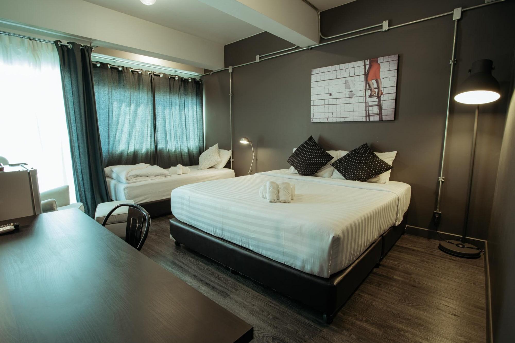 Bed and Breakfast Fashen Poshtel à Chiang Mai Extérieur photo