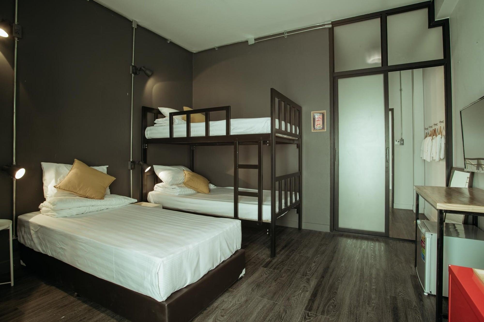 Bed and Breakfast Fashen Poshtel à Chiang Mai Extérieur photo